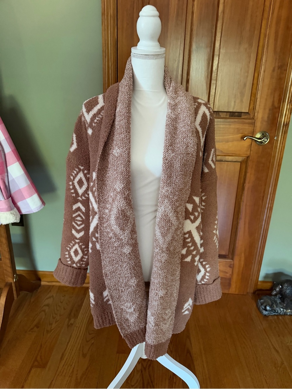 entro Dusty Rose and Cream Aztec Open-Front Cardigan
